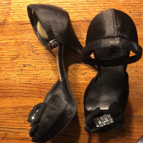Qupid Black Open Toe Heels with Bow and Gem Detail - Picture 3 of 5